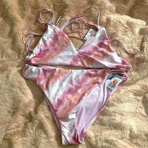 Fun bikini never worn